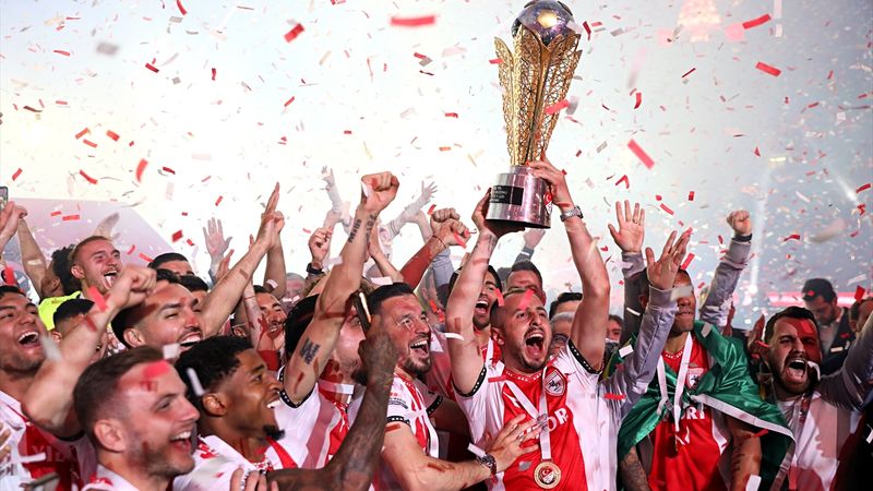 Süper Lig'e çıkan Samsunspor kupasını aldı