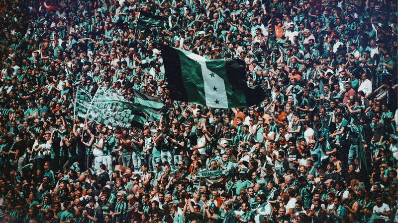 Kocaelispor ve Çorum FK 1. Lig'e yükseldi