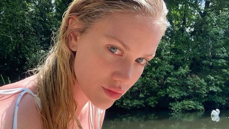 Serel Yereli, mayosuyla parka gitti