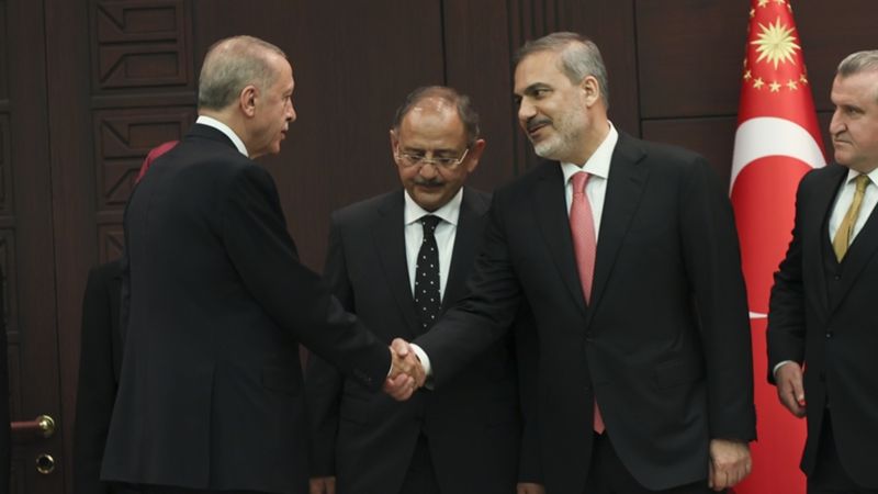 Yeni Dışişleri Bakanı Hakan Fidan'a çok sayıda ülkeden tebrik mesajı geldi