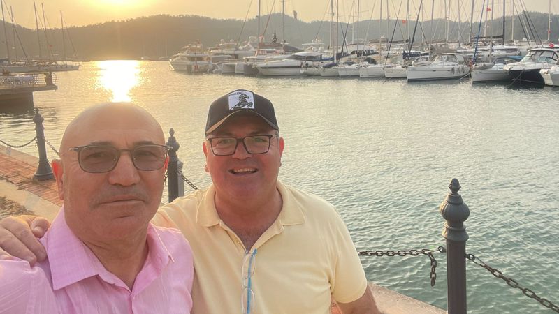 Tatile çıkan CHP'li Mahmut Tanal'ın paylaşımına muhaliflerden tepki yağdı