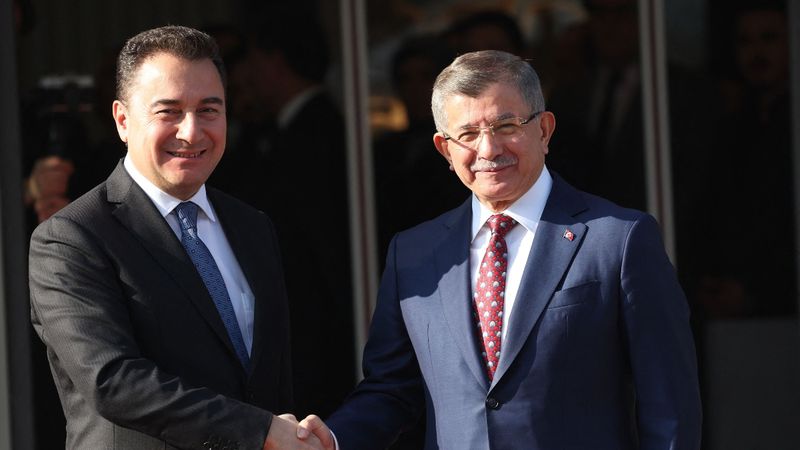 Gelecek Partisi ve Deva Partisi birleşme görüşmeleri yürütüyor