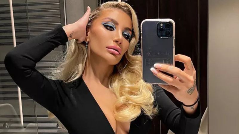 İrem Derici Barcelona’da