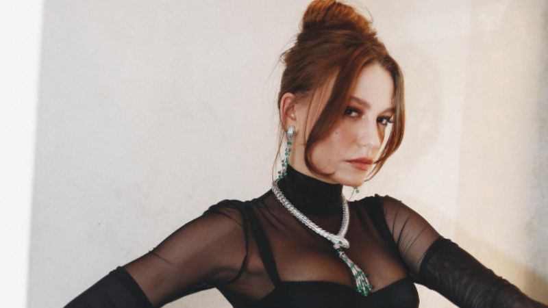 Serenay Sarıkaya tatile doymuyor