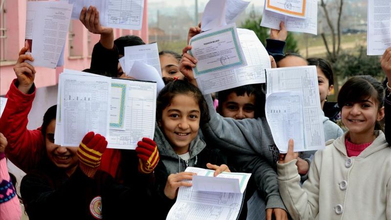 16 Haziran Cuma karneler saat kaçta verilecek? İşte karne dağıtım saatleri 2023!