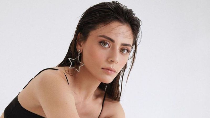 Sıla Türkoğlu salıncakta poz verdi! Mini elbisesiyle sevgilisini büyüledi! İlk yorum ondan geldi