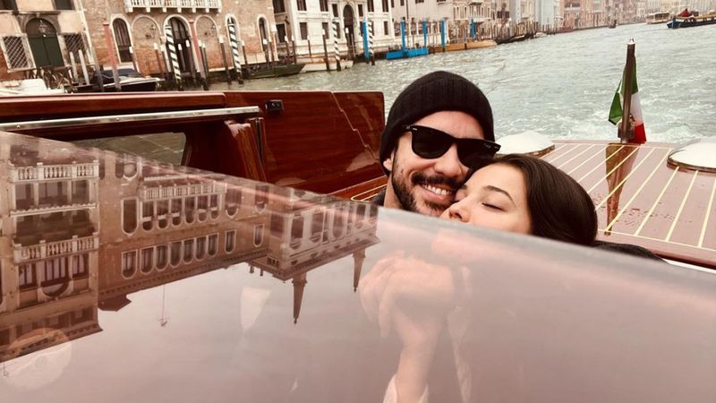 Pınar Deniz sevgilisi Kaan Yıldırım'a poz verdi