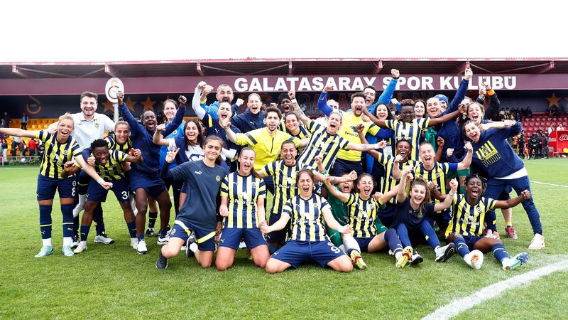 Fenerbahçe Kadın Futbol Takımı'nda yeni sezon yapılanması sürüyor