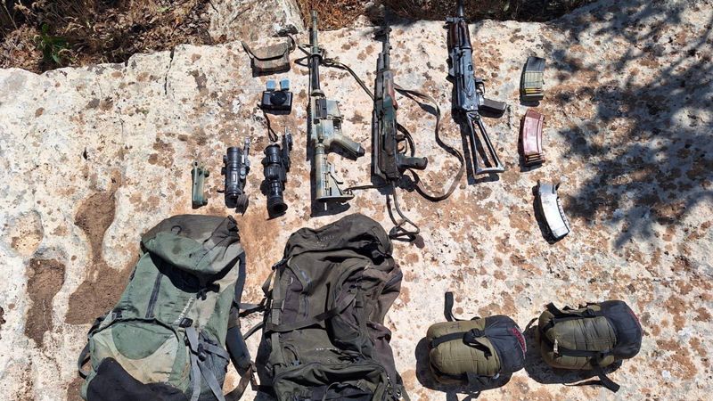 Pençe Kilit bölgesinde çok sayıda mühimmat ele geçirildi