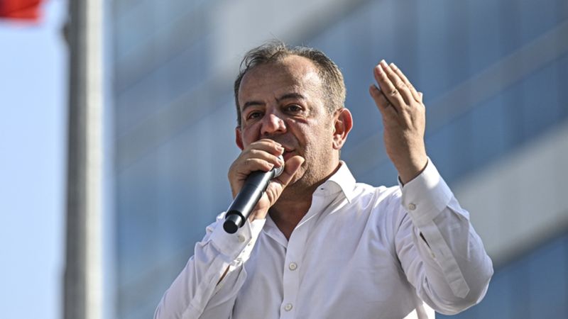 Tanju Özcan partiden ihraç edileceğini öğrendi! Bu zevki onlara tattırmayacağım istifa edeceğim...