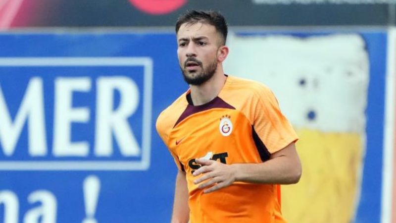 Halil Dervişoğlu, Galatasaray'la ilk kez antrenmana çıktı