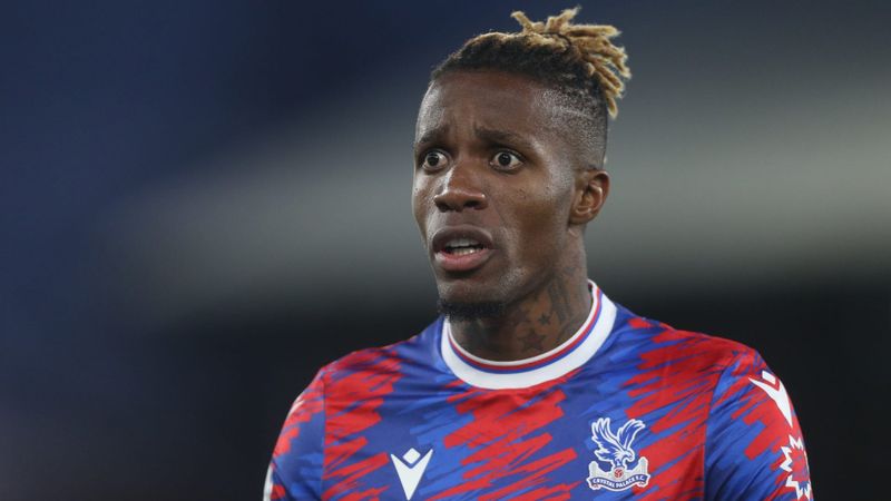 Wilfried Zaha bezdirdi: Fenerbahçe'yi arayıp teklif yükseltilmesini istedi