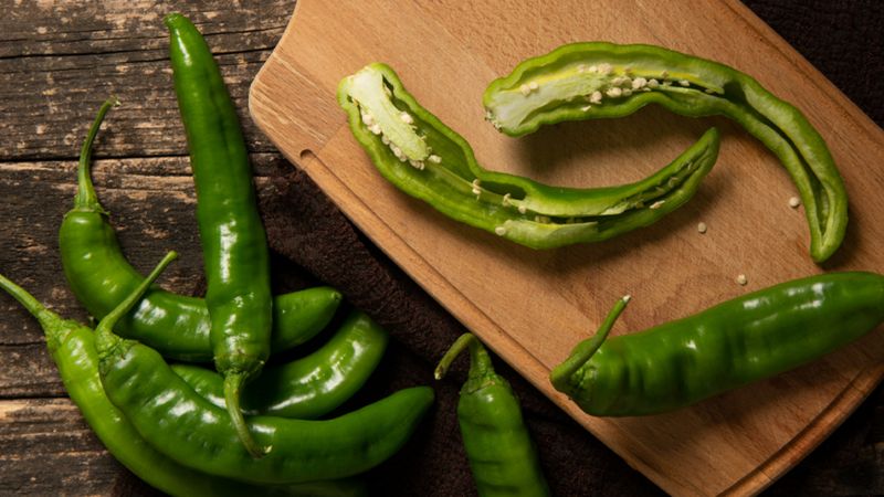 Kahvaltıda mutlaka tüketin! Yeşil biber bakın nelere iyi geliyormuş..