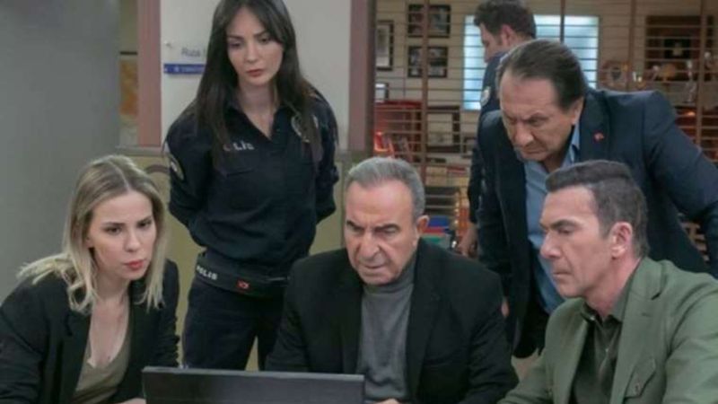 Arka Sokaklar hayranına büyük darbe! Başrol oyuncusu gerçeği açıkladı... 