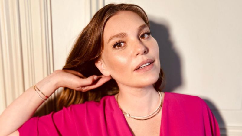 Çiçeği burnunda anne Aslı Enver kızıyla olan fotoğrafını paylaştı