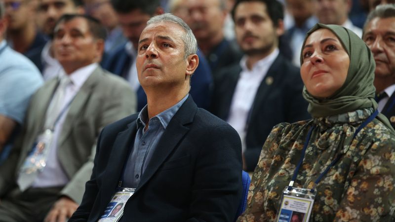 İsmail Kartal: Eşim akrabalarında kalıyor