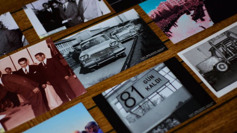 Eskişehir'de babasının fotoğraf arşivini Türkiye'nin yakın tarihine ışık tutması için saklıyor