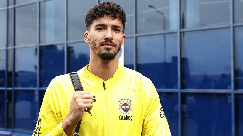 Altay Bayındır, İstanbul'dan ayrıldı: Rota Manchester United