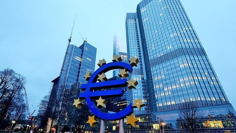Euro Bölgesi'nde özel sektör faaliyetlerinde düşüş yaşandı