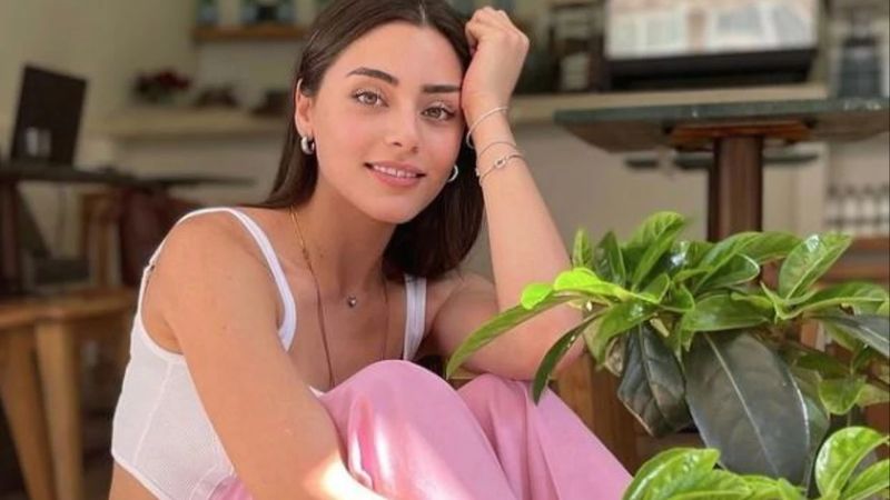 Sıla Türkoğlu mini eteğiyle süzüldükçe süzüldü! O detay olay oldu: 