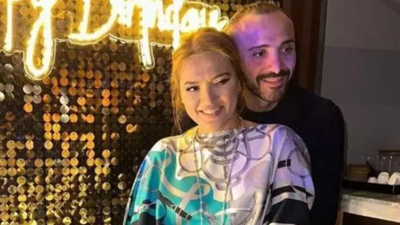 Demet Akalın, eşi Okan Kurt'a yapılan yoruma sinirlendi