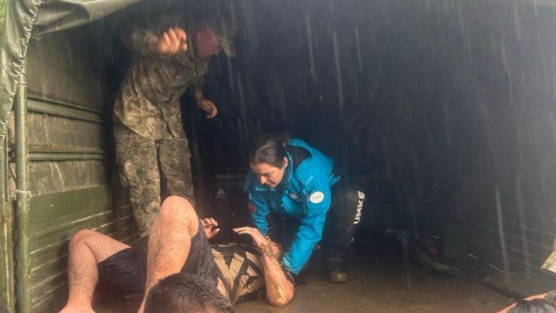 Mehmetçik, Kırklareli'nde afetzedeler için seferber oldu