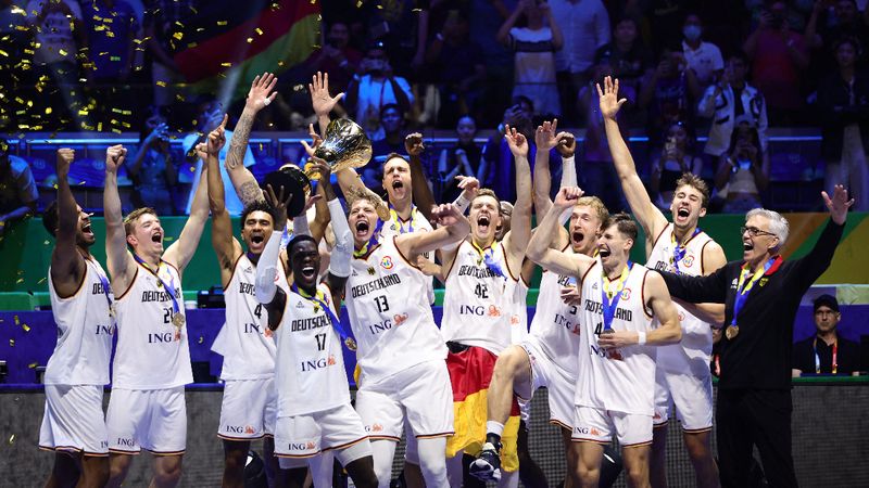 Sırbistan'ı yenen Almanya, dünya şampiyonu oldu