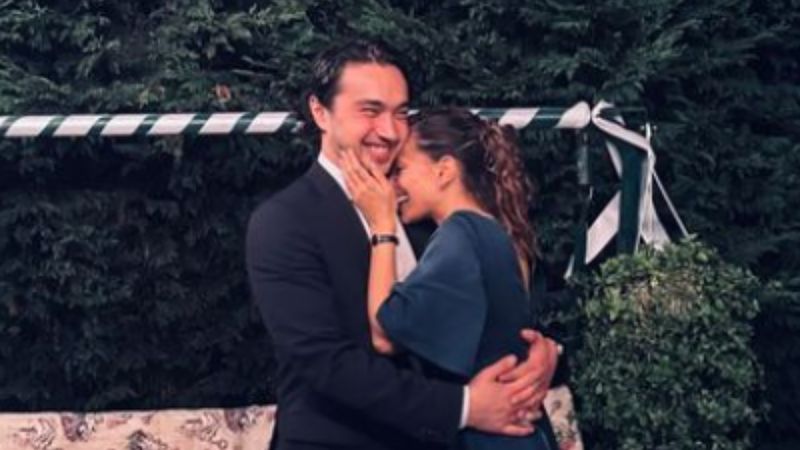 Leyla Tanlar oyuncu sevgilisi Burak Dakak ile nişanlandı