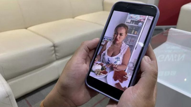 Endonezya'da fenomen 'Bismillah' deyip, domuz eti yediği için hapis cezası aldı