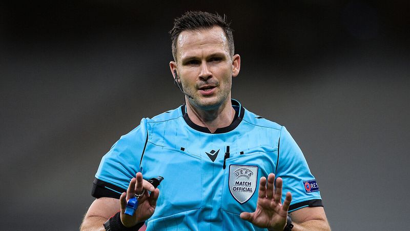 Manchester United - Galatasaray maçını Ivan Kruzliak yönetecek