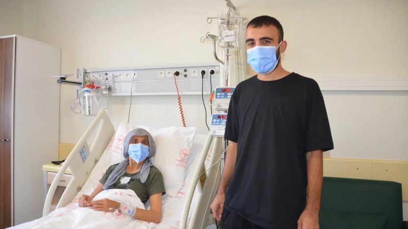 Balıkesir'de 7 yıldır diyalize giren annesine böbreğini verdi: Annem artık denize girebilecek