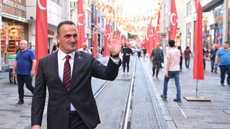 Beyoğlu Belediye Başkanı Yıldız'dan İmamoğlu'na! Millete hizmet etmediğiniz için gideceksiniz...