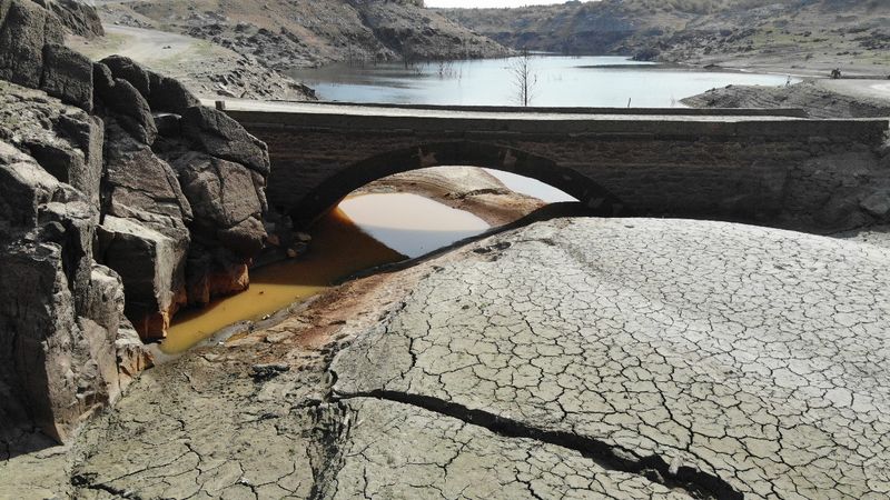 Kırklareli'nde barajların su seviyesi düştü! Çağlayan Köprüsü gün yüzüne çıktı...