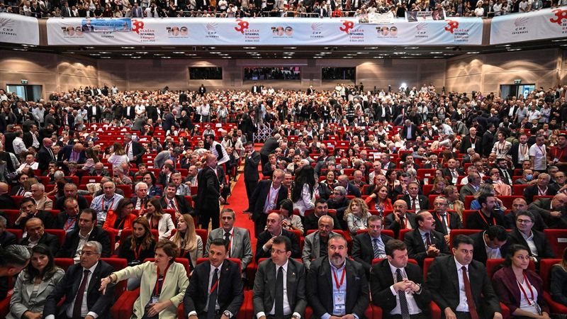 CHP'de kurultay heyecanı! Yarış başa baş sürüyor