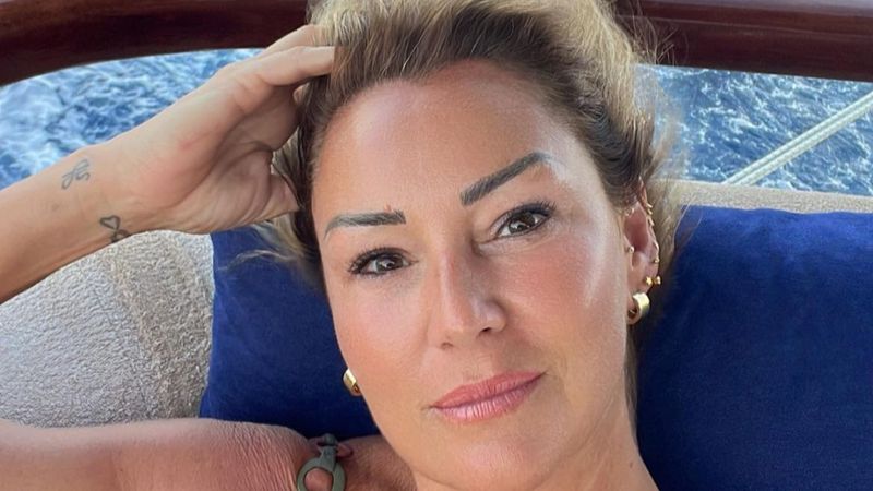 Pınar Altuğ elektrikli otomobil aldı