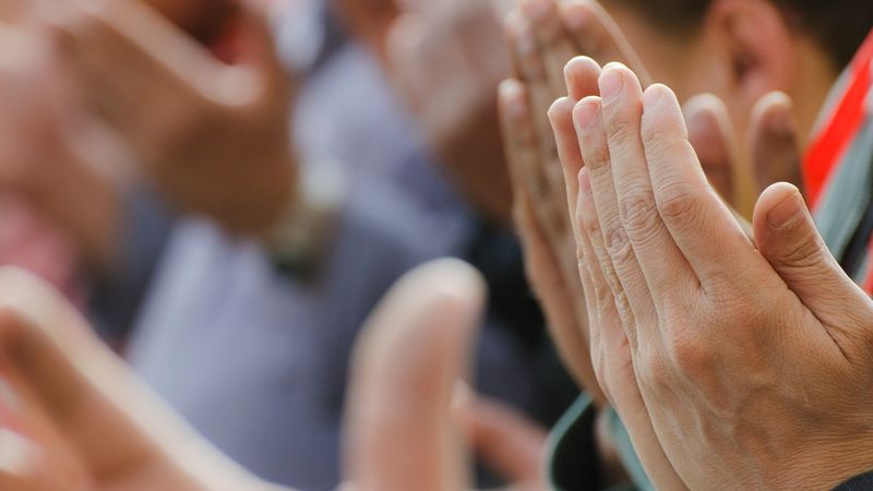 Her sabah işe giderken okuyacağınız dua! İşleriniz su gibi aksın...