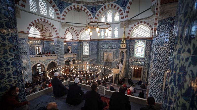 Diyanet'in Cuma hutbesi: Her zorluğun ardından bir kolaylık vardır