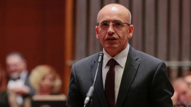 Mehmet Şimşek'ten net mesaj: Dolar değer kaybedecek, enflasyon düşecek