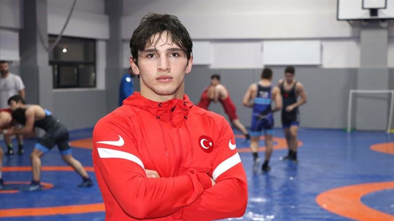 Genç güreşçi Abdullah Toprak dünya üçüncüsü