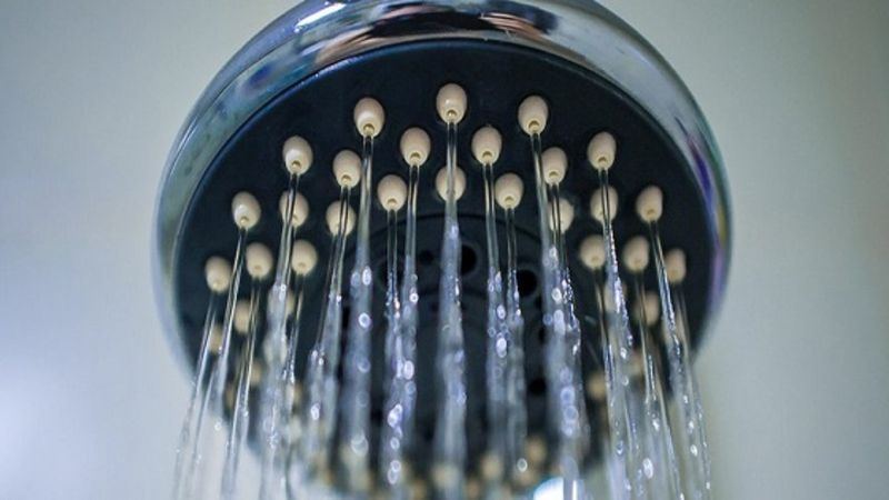 Duş başlığından hastalık akıyor! Hemen böyle temizleyin...