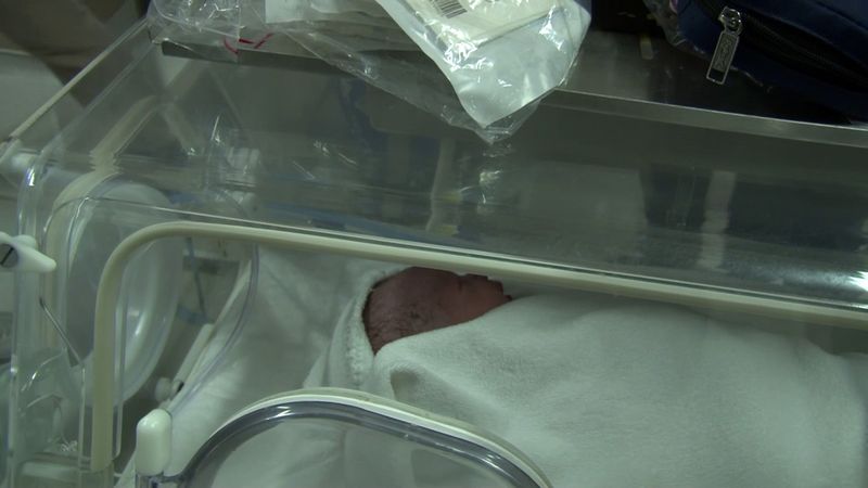 Cumhuriyet'in 100'üncü yılının ilk bebeği dünyaya geldi