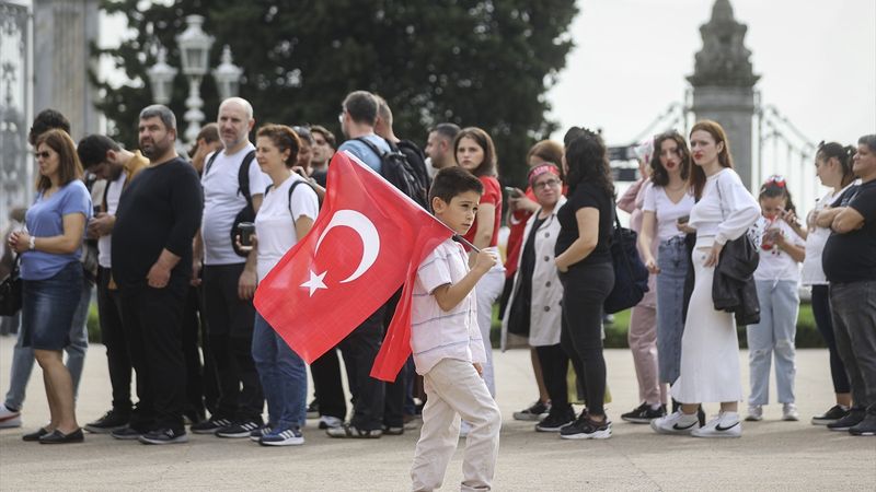 Dolmabahçe Sarayı'nda 29 Ekim yoğunluğu
