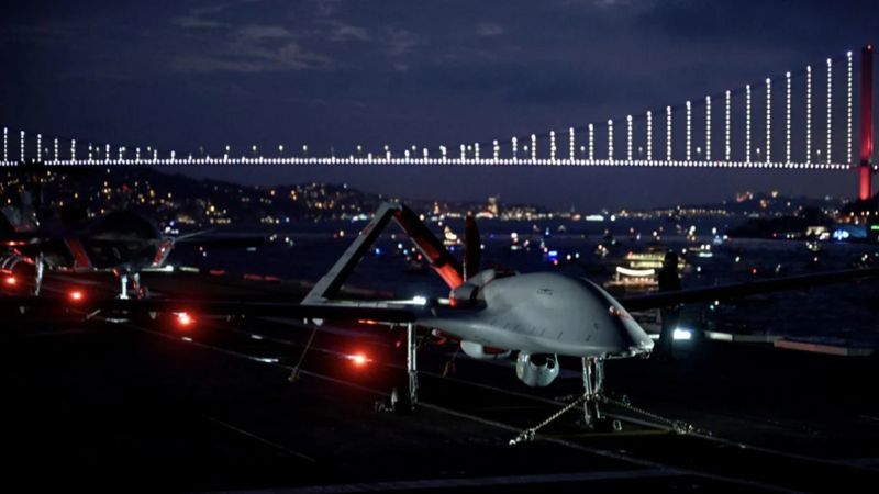 Selçuk Bayraktar duyurdu: Bayraktar TB3 2024'te gemide olacak