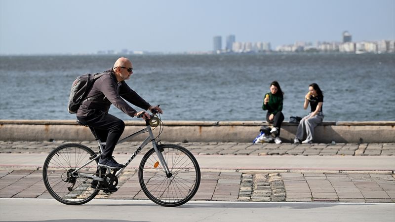 İzmir'de 64 yılın en sıcak kasım sıcağı