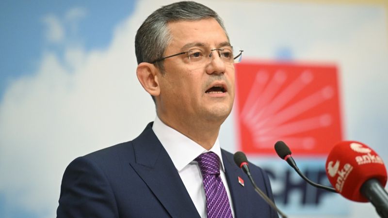 Özgür Özel, CHP'nin 8. Genel Başkanı oldu! Özgür Özel kimdir, nereli ve kaç yaşında?
