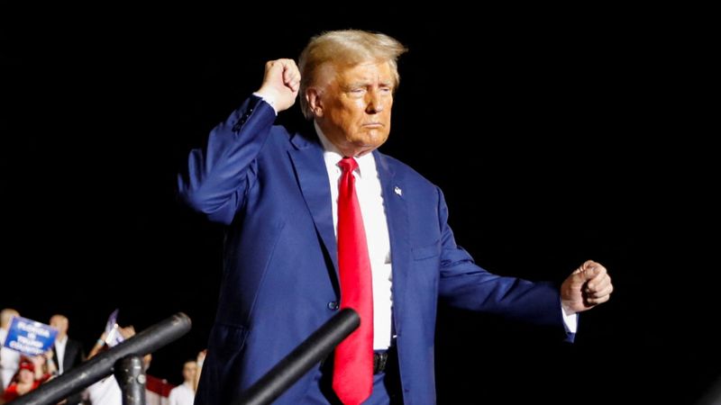 Donald Trump: 2024'te seçilirsem, FBI ile siyasi rakiplerimin peşine düşeceğim