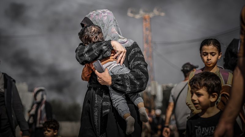 Gazze'de gelinen son nokta: Yakıt yetersizliği kuvözdeki 39 bebeği hayattan kopardı