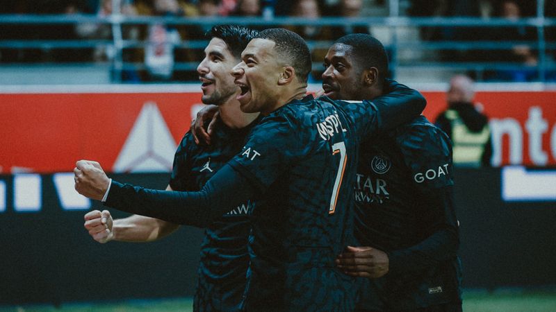 Mbappe hat-trick yaptı! PSG zirveye oturdu