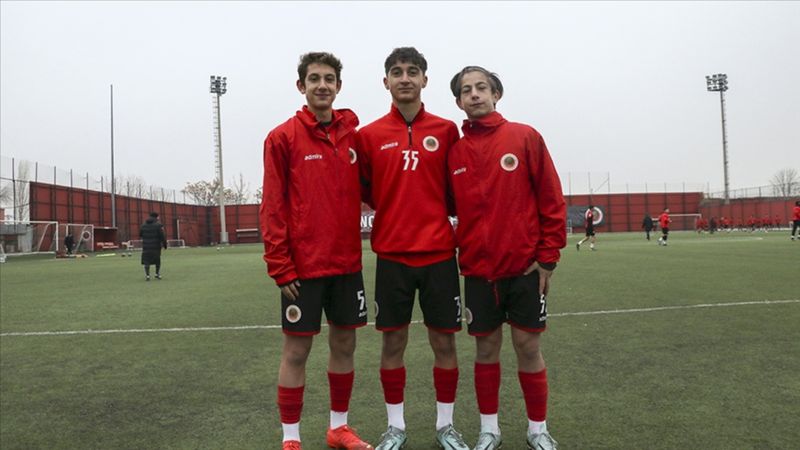 Fenerbahçe, Gençlerbirliği altyapısından 3 ismi renklerine bağladı