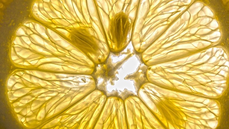 Limona kürdan batırın, büyük bir dertten kurtulun...